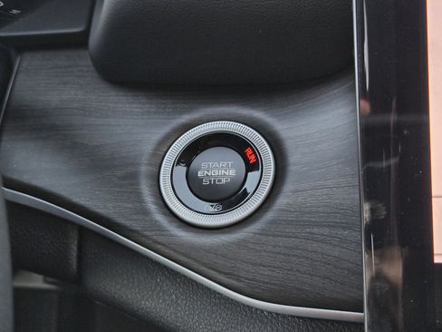 New 2025 Jeep Grand Cherokee Limited w/ Trailer Tow Package image 9