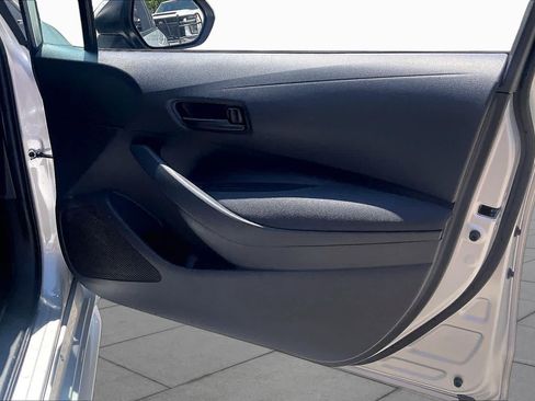 Used 2025 Toyota Corolla LE FWD image 20