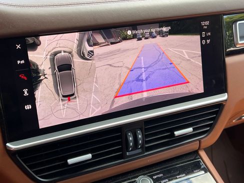 Certified 2023 Porsche Cayenne GTS AWD/4WD image 30