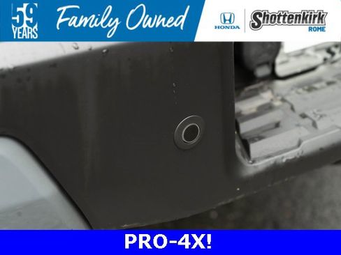 Used 2023 Nissan Frontier PRO-4X w/ Technology Package image 20