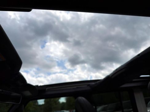 New 2026 Jeep Wrangler Unlimited Sahara AWD/4WD image 10