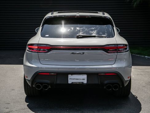 Certified 2023 Porsche Macan S AWD/4WD image 9