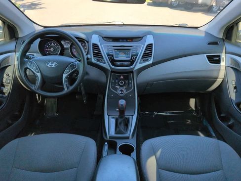 Used 2014 Hyundai Elantra SE w/ Option Group 02 FWD image 14