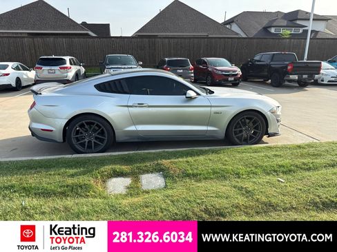 Used 2018 Ford Mustang GT Premium RWD image 8