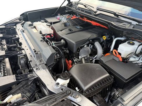 Used 2024 Toyota Tundra Capstone AWD/4WD image 30