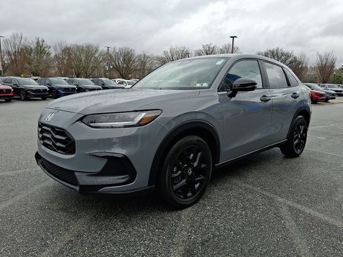 Used 2024 Honda HR-V Sport image 3