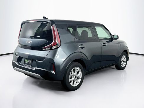 Used 2025 Kia Soul LX w/ LX Technology Package FWD image 9