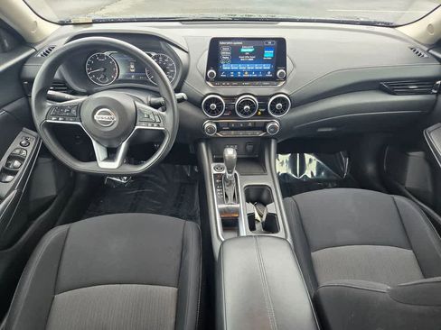 Used 2023 Nissan Sentra SV image 9
