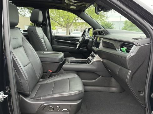 Used 2023 GMC Yukon Denali RWD image 20