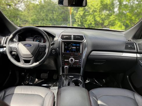 Used 2018 Ford Explorer Sport AWD/4WD image 23