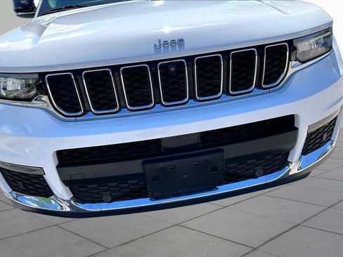 Used 2022 Jeep Grand Cherokee L Limited w/ Luxury Tech Group II AWD/4WD image 30