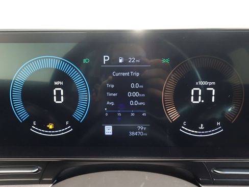 Used 2025 Hyundai Kona SEL AWD/4WD image 11