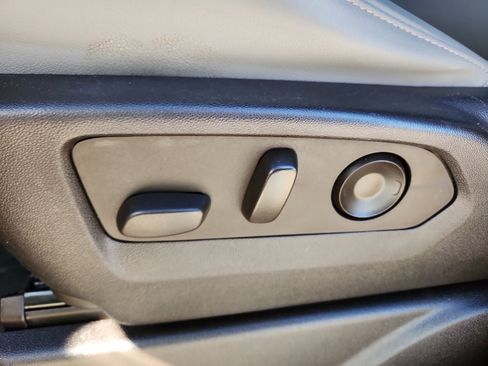 Used 2021 Chevrolet Tahoe Z71 w/ Z71 Off-Road Package image 12