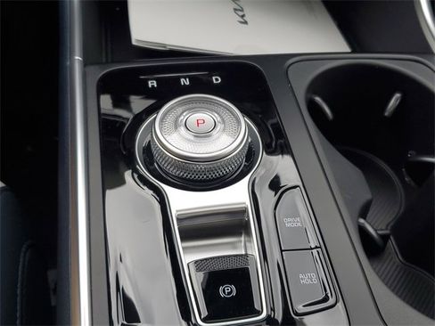 New 2026 Kia Carnival SX image 31