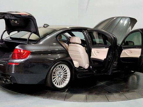Used 2014 BMW 550i xDrive Sedan image 12
