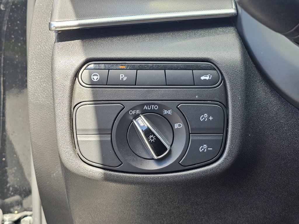Used 2023 INFINITI QX50 Luxe FWD image 24