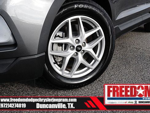 Used 2024 Ford Edge SEL AWD/4WD image 9
