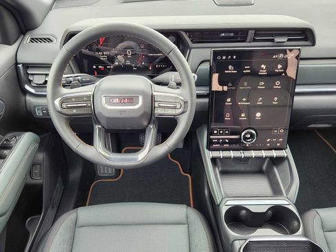 New 2026 GMC Terrain AT4 w/ Technology Package II image 11