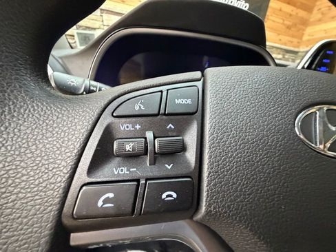 Used 2020 Hyundai Tucson SE w/ Winter Weather Package image 21