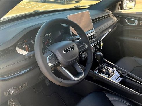 New 2026 Jeep Compass Latitude AWD/4WD image 9