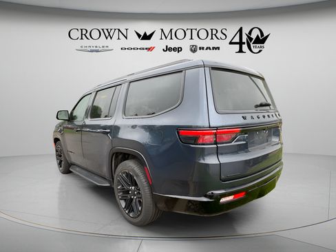 Used 2023 Jeep Wagoneer Series II AWD/4WD image 12