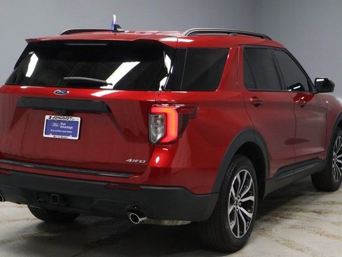 Certified 2024 Ford Explorer ST-Line w/ Class IV Trailer Tow Package image 11