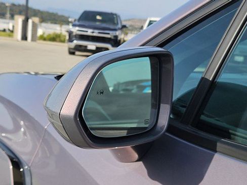 Used 2024 Chevrolet Blazer EV LT image 20