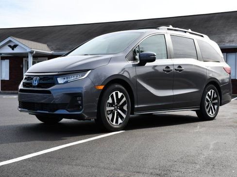 New 2026 Honda Odyssey EX-L image 3