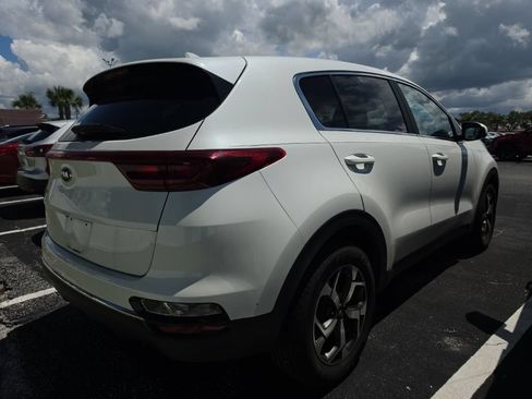Certified 2022 Kia Sportage LX FWD image 15