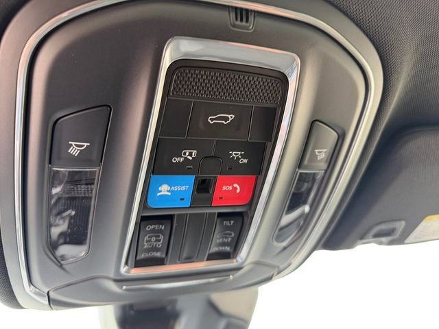 New 2026 Jeep Grand Cherokee Altitude AWD/4WD image 18