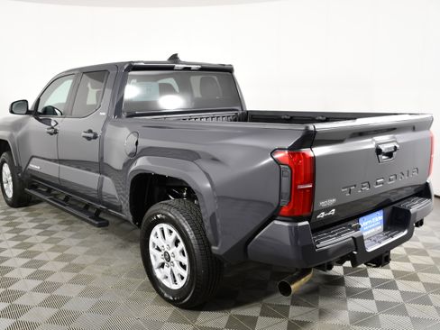 Used 2026 Toyota Tacoma SR5 AWD/4WD image 7
