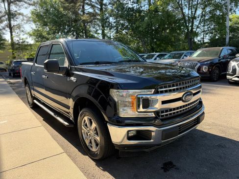 Used 2019 Ford F150 XLT w/ Equipment Group 301A Mid RWD image 4