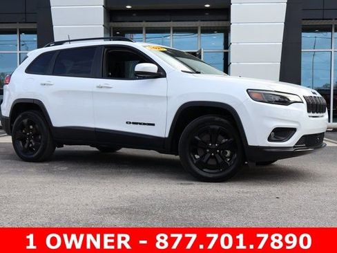 Used 2021 Jeep Cherokee Latitude Plus AWD/4WD image 2