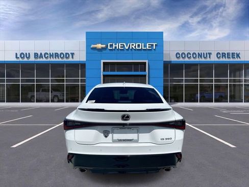 Used 2022 Lexus IS 350 F Sport RWD image 7