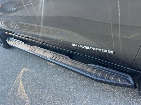 Used 2025 Chevrolet Silverado EV LT image 14