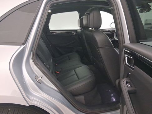 New 2025 Porsche Macan image 39