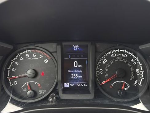 Used 2019 Toyota Tacoma SR image 11