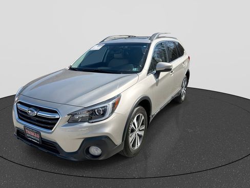 Used 2019 Subaru Outback 2.5i Limited w/ Popular Package #2 image 10