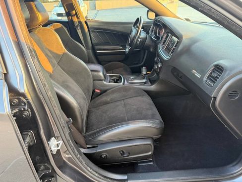 Used 2019 Dodge Charger R/T w/ Plus Group image 17