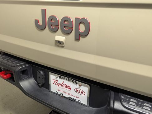 Used 2020 Jeep Gladiator Rubicon AWD/4WD image 8