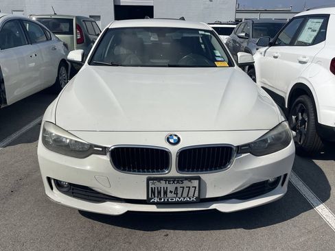 Used 2015 BMW 320i Sedan RWD image 2