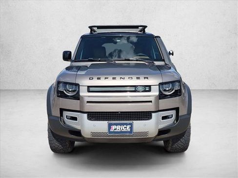 Used 2023 Land Rover Defender 110 SE AWD/4WD image 2