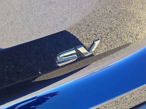 Used 2024 Nissan Pathfinder SV image 13