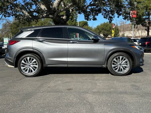 New 2025 INFINITI QX50 Pure image 2