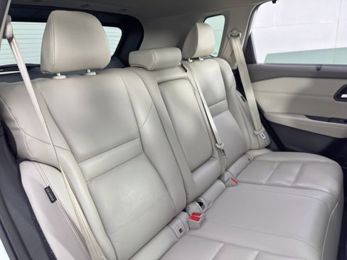 Used 2022 Nissan Rogue SL w/ SL Premium Package image 35