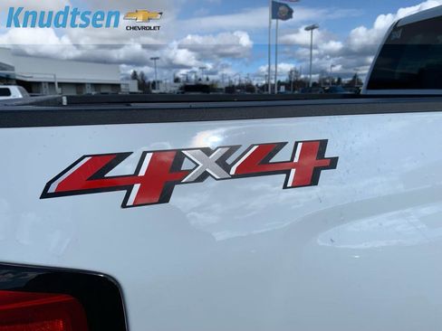 Used 2018 Chevrolet Silverado 2500 LTZ image 9