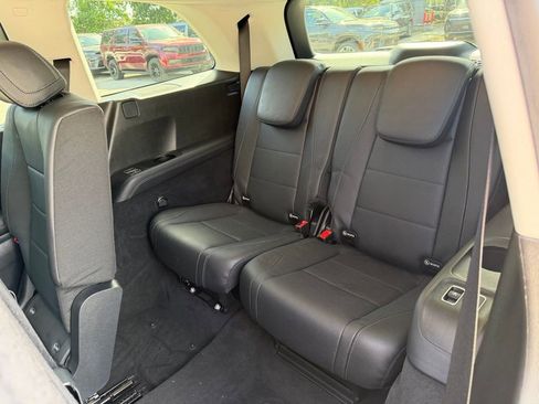 Used 2021 Mercedes-Benz GLS 450 4MATIC image 31