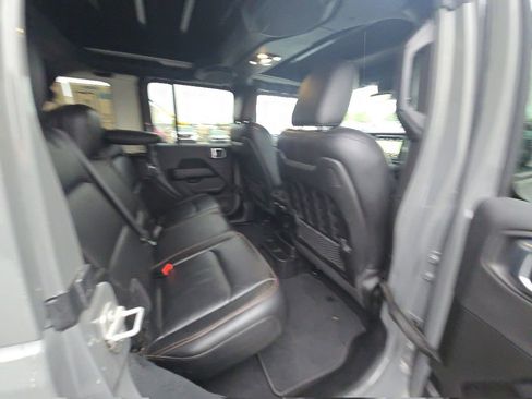 Used 2022 Jeep Wrangler Unlimited Rubicon w/ Xtreme Recon 35" Tire Package AWD/4WD image 29