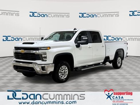 Used 2025 Chevrolet Silverado 2500 LT w/ Safety Package AWD/4WD image 1