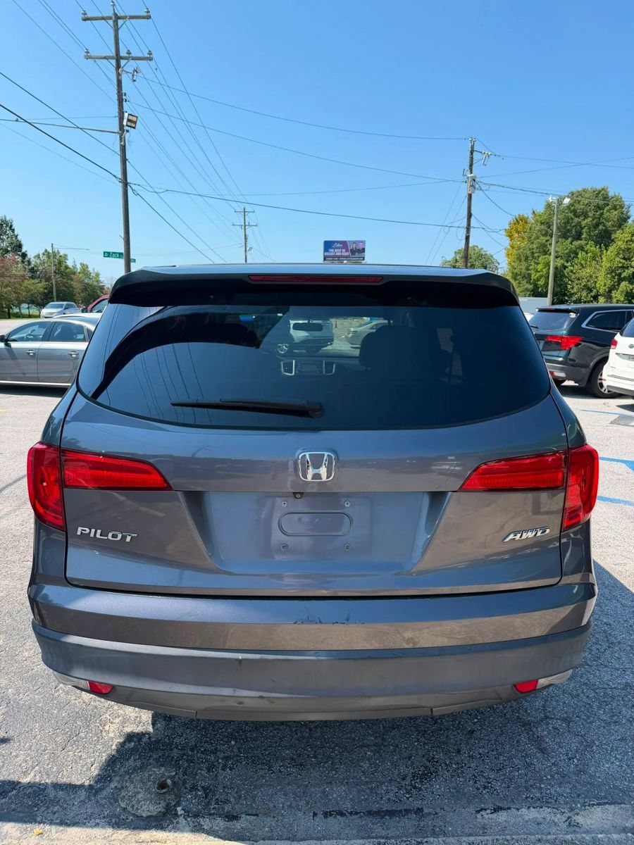 Used 2018 Honda Pilot LX image 6
